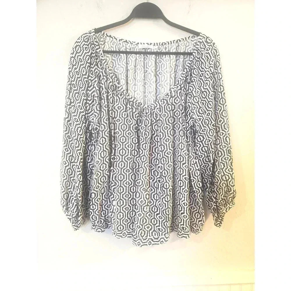 Ava Sky Print‎ Blouse